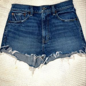 Abercrombie High Rise Mom shorts!